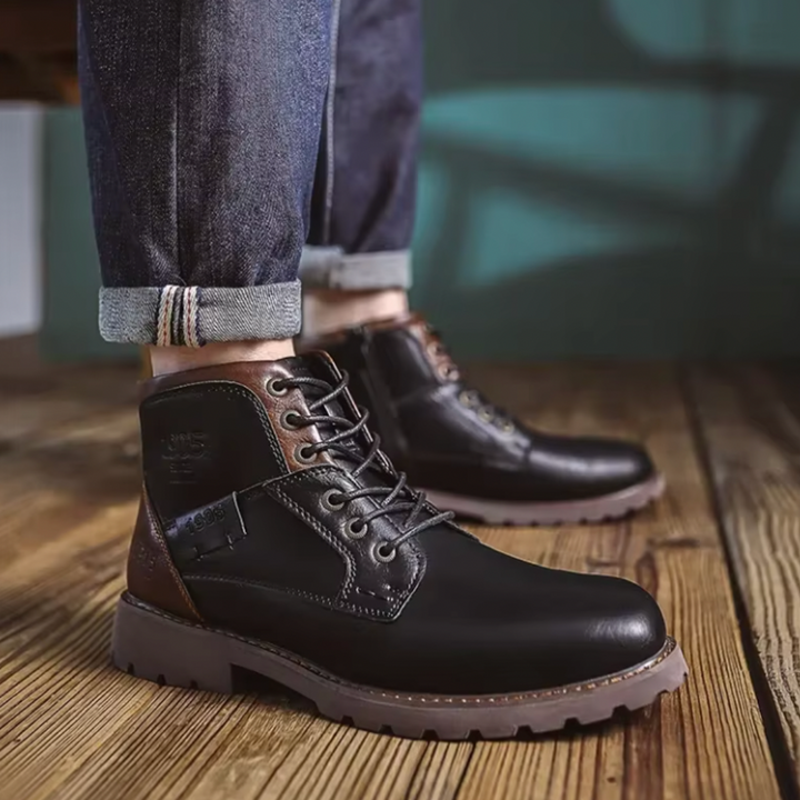 Klasické kožené pánské boty s vintage vzhledem